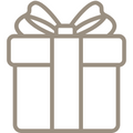 Icon eines Geschenks mit Schleife oben drauf in beige auf weißem Hintergrund