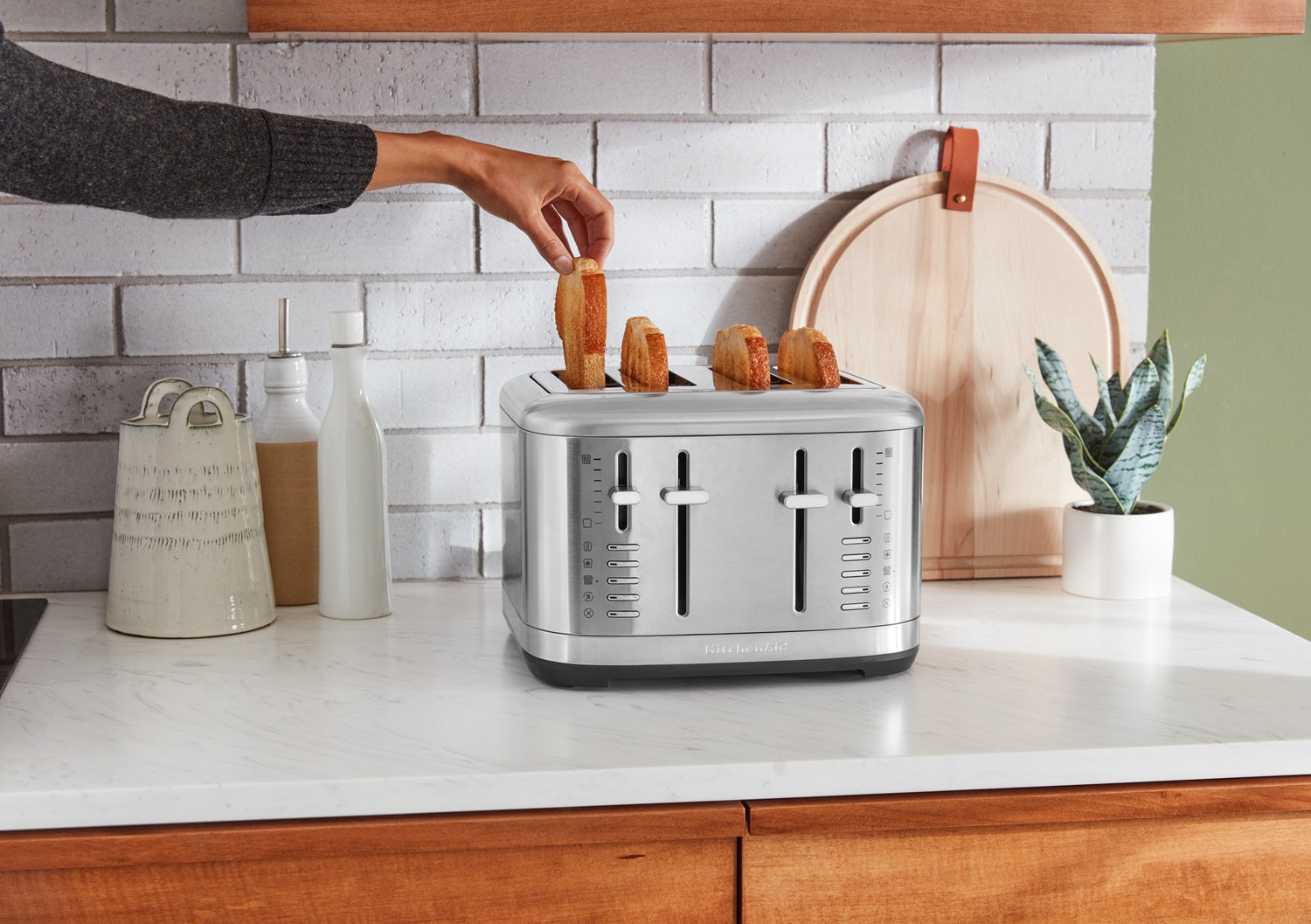 KitchenAid 4-Scheiben Toaster 5KMT4109 Paket 1, 1 Sandwichzange + 1 Brötchenaufsatz