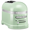 pistazienfarbener KitchenAid Toaster mit zwei Schlitzen mit einem Schieberegler und vier Knöpfen auf weißem Hintergrund