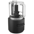 go cordless Zerkleinerer von KitchenAid in schwarz matt auf weißem Hintergrund