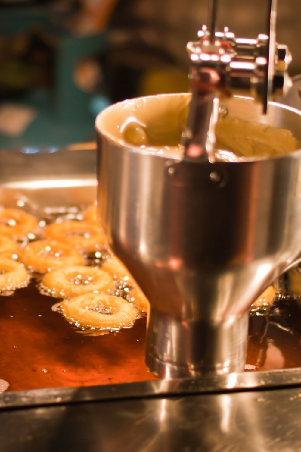 Belshaw Donutmaschine in Betrieb